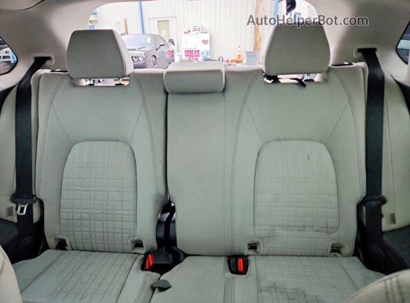 3CZRZ1H33SM737351 2025 HONDA HR-V Gray Rear seats view
