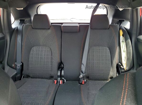 3CZRZ1H50PM720600 2023 HONDA HR-V Red Rear seats view