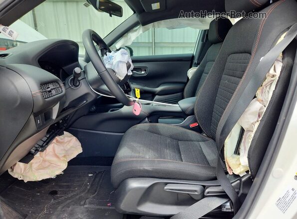 3CZRZ1H54TM720268 2026 HONDA HR-V Белый Вид салона спереди