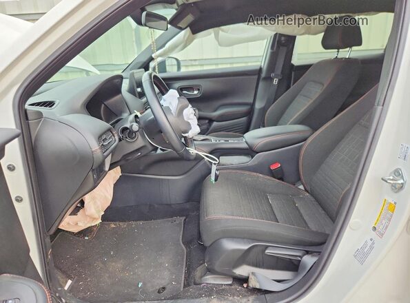 3CZRZ1H55TM703172 2026 HONDA HR-V Белый Вид салона спереди