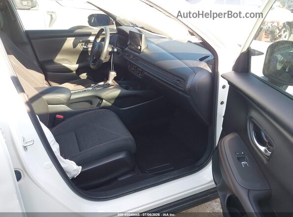 3CZRZ1H56PM700609 2023 HONDA HR-V White Вид салону спереду
