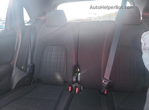3CZRZ1H56TM736925 2026 HONDA HR-V Red Հետևի նստատեղերի տեսք