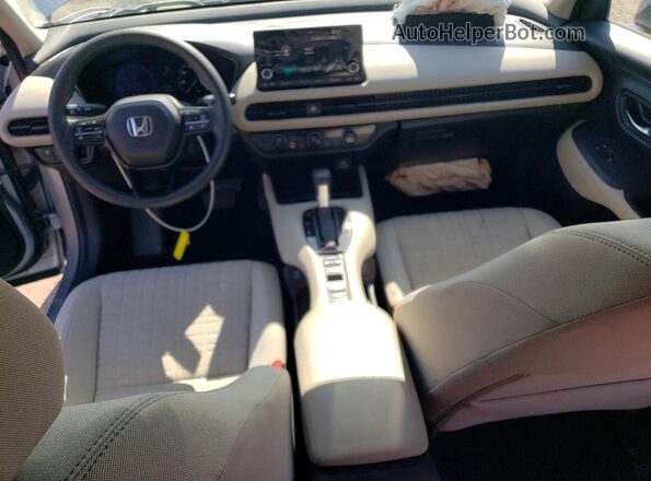 3CZRZ2H33RM702020 2024 HONDA HR-V Серебряный Вид панели приборов