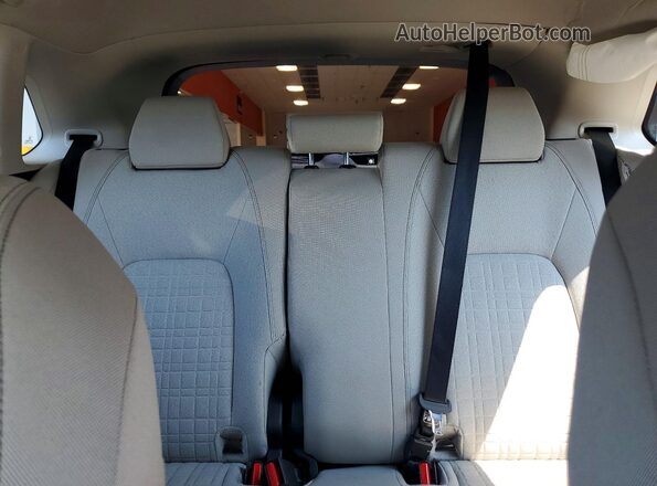 3CZRZ2H3XPM704070 2023 HONDA HR-V Silver Հետևի նստատեղերի տեսք