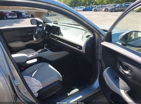 3CZRZ2H3XRM725388 2024 HONDA HR-V Silver წინა სალონის ხედი