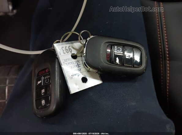 3CZRZ2H55SM730425 2025 HONDA HR-V Серый Вид панели приборов