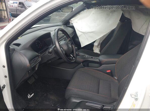 3CZRZ2H58SM761135 2025 HONDA HR-V Белый Вид салона спереди