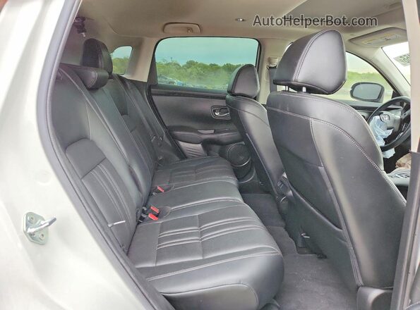 3CZRZ2H70PM737162 2023 HONDA HR-V White Rear interior view