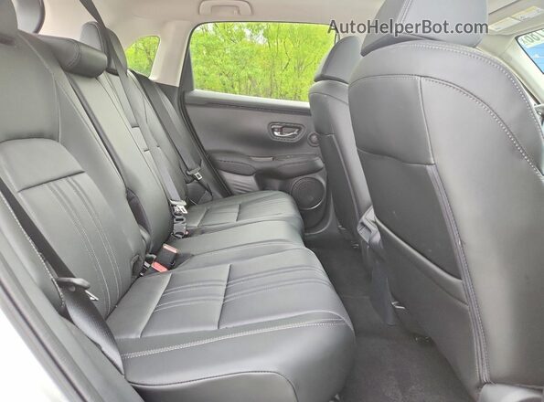 3CZRZ2H75TM765033 2026 HONDA HR-V Белый Вид задней части салона