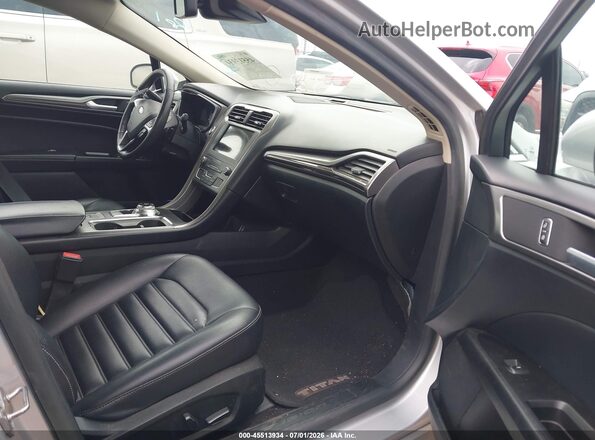 3FA6P0CD3KR238406 2019 FORD FUSION Silver წინა სალონის ხედი