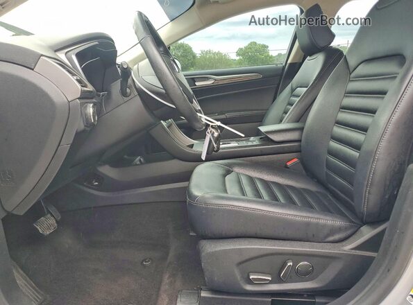 3FA6P0CD3LR179309 2020 FORD FUSION Silver წინა სალონის ხედი