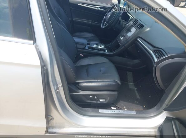 3FA6P0D91JR225971 2018 FORD FUSION Silver Սալոնի դիմացի տեսք