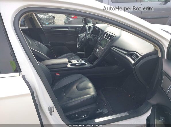 3FA6P0D93HR210592 2017 FORD FUSION White წინა სალონის ხედი