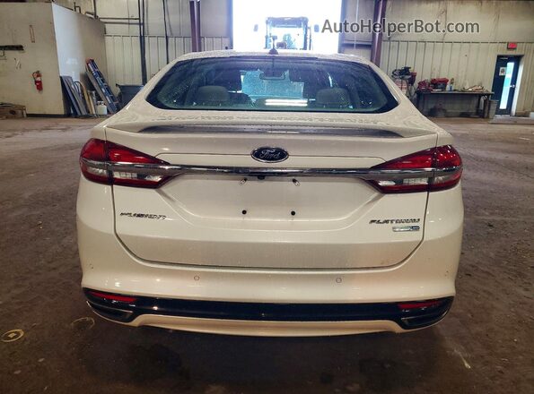 3FA6P0D93JR189703 2018 FORD FUSION Белый Вид сзади