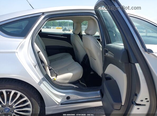 3FA6P0D97JR168403 2018 FORD FUSION Silver VIN კოდის სტიკერის ხედი