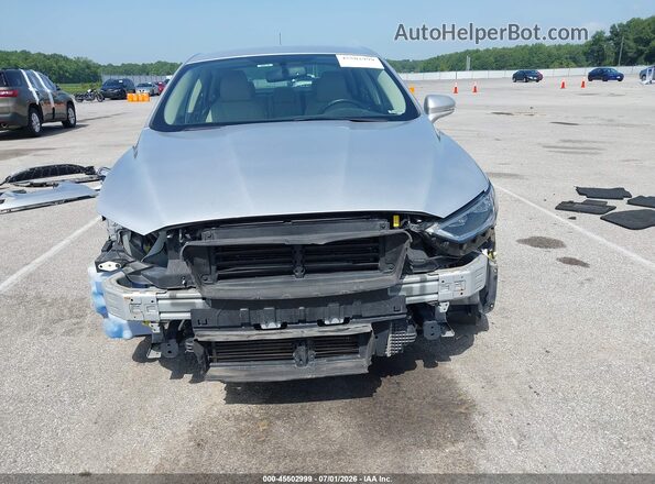 3FA6P0D97JR168403 2018 FORD FUSION Silver უკანა სალონის ხედი