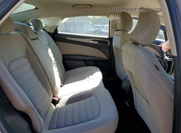 3FA6P0G72JR210308 2018 FORD FUSION Silver Հետևի նստատեղերի տեսք