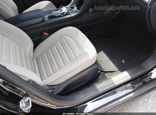 3FA6P0G72LR233283 2020 FORD FUSION  Вид салону спереду