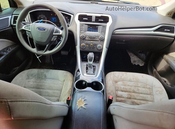 3FA6P0G73GR402877 2016 FORD FUSION Red Widok deski rozdzielczej