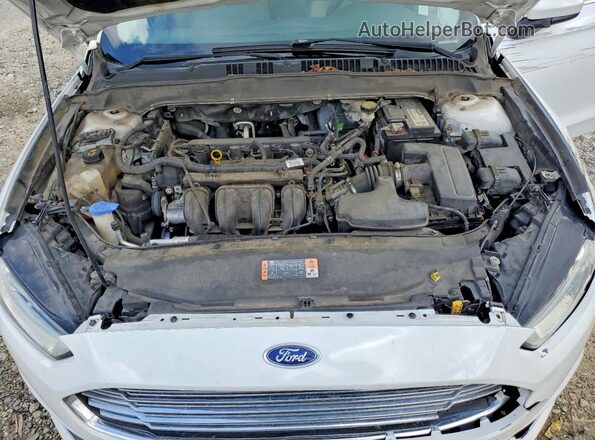 3FA6P0G76GR121124 2016 FORD FUSION White Вид задньої частини салону