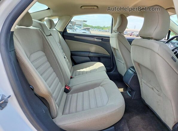 3FA6P0G76HR393710 2017 FORD FUSION White Vista de los asientos traseros