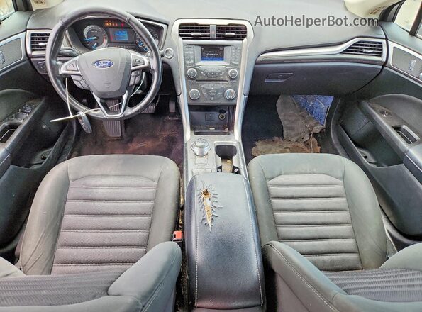 3FA6P0G77HR106715 2017 FORD FUSION Серебряный Вид панели приборов