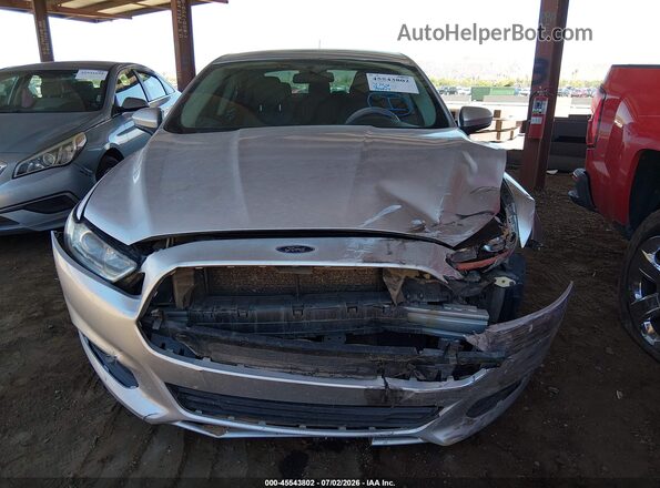 3FA6P0G7XGR214812 2016 FORD FUSION Silver Widok z przodu