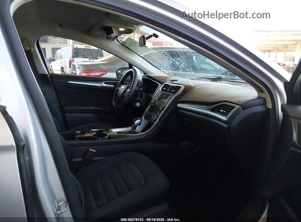 3FA6P0H70GR150620 2016 FORD FUSION Gray Front interior view