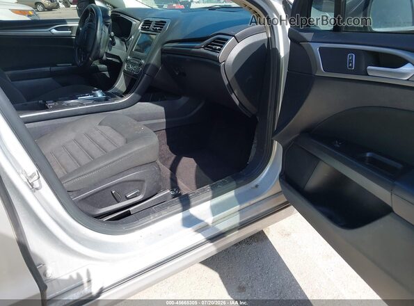 3FA6P0H70HR227892 2017 FORD FUSION Silver Սալոնի դիմացի տեսք