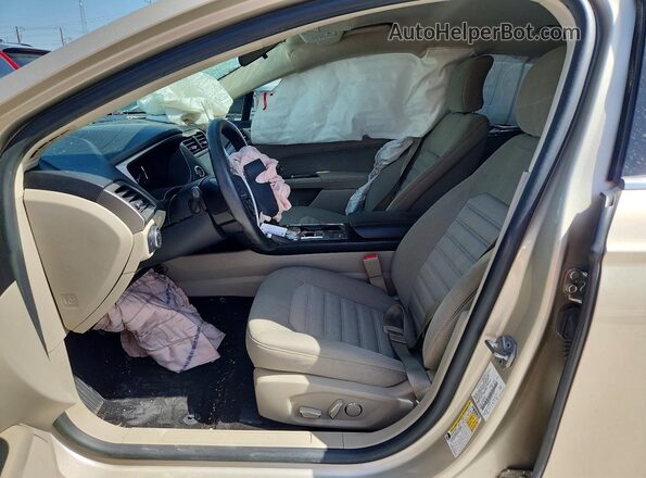 3FA6P0H70JR114675 2018 FORD FUSION Бежевый Вид салона спереди