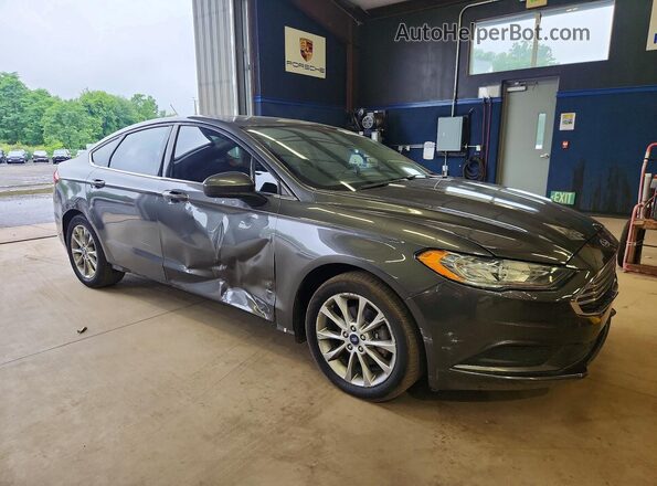 3FA6P0H71HR136632 2017 FORD FUSION Gray Front right