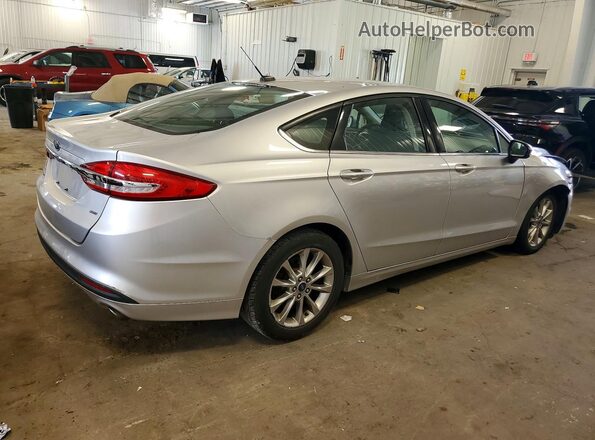 3FA6P0H71HR171641 2017 FORD FUSION Серебряный Задняя правая четверть