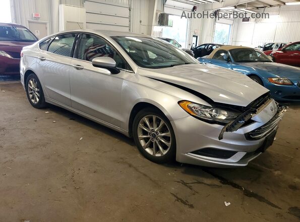 3FA6P0H71HR171641 2017 FORD FUSION Серебряный Передняя правая четверть