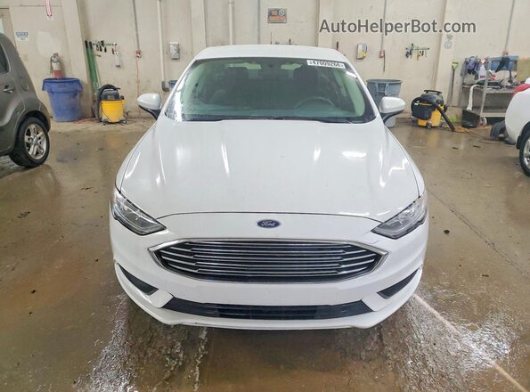 3FA6P0H71HR218943 2017 FORD FUSION Белый Вид спереди