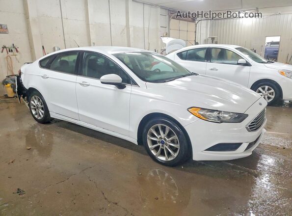 3FA6P0H71HR218943 2017 FORD FUSION Белый Передняя правая четверть