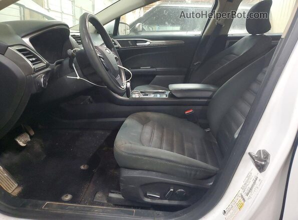 3FA6P0H71HR218943 2017 FORD FUSION Белый Вид салона спереди