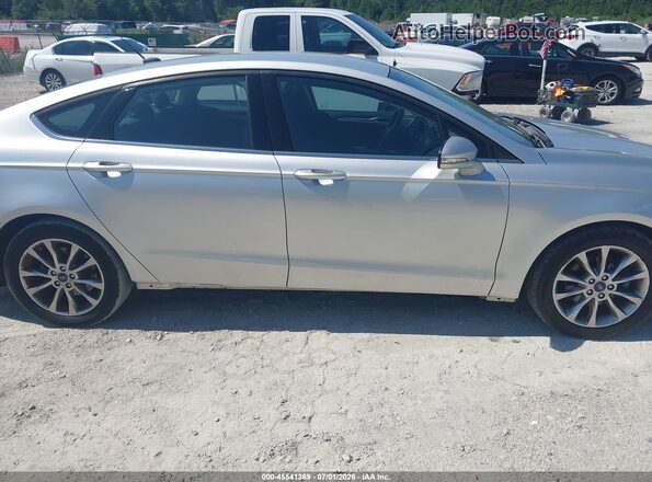 3FA6P0H71HR369927 2017 FORD FUSION Gray Rear interior view