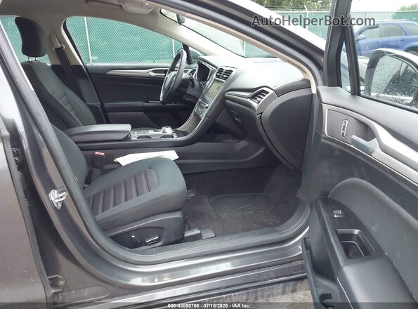 3FA6P0H72HR204033 2017 FORD FUSION Серый Вид салона спереди