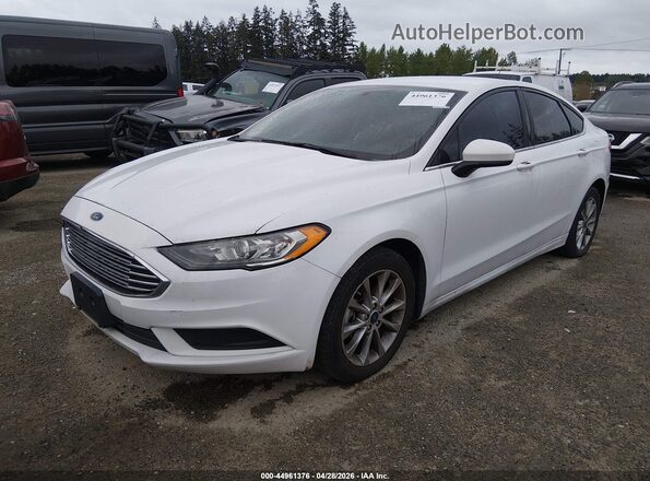 3FA6P0H72HR356054 2017 FORD FUSION White Przód lewy