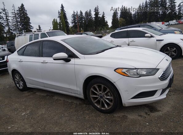 3FA6P0H72HR356054 2017 FORD FUSION White Widok wnętrza z tyłu