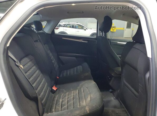 3FA6P0H73GR283596 2016 FORD FUSION White Widok tylnych siedzeń