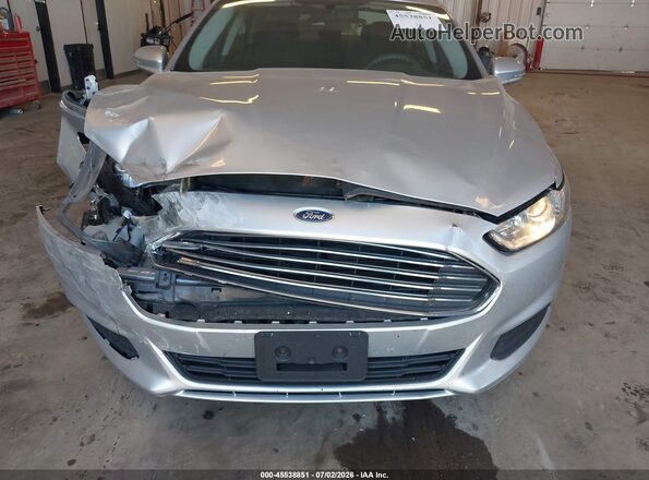 3FA6P0H74GR150877 2016 FORD FUSION Silver Widok z przodu