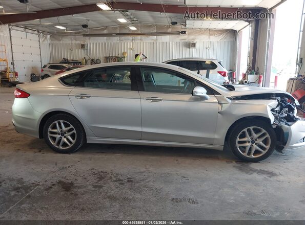 3FA6P0H74GR150877 2016 FORD FUSION Silver Widok wnętrza z tyłu