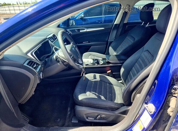 3FA6P0H74GR213475 2016 FORD FUSION Blue Front interior view