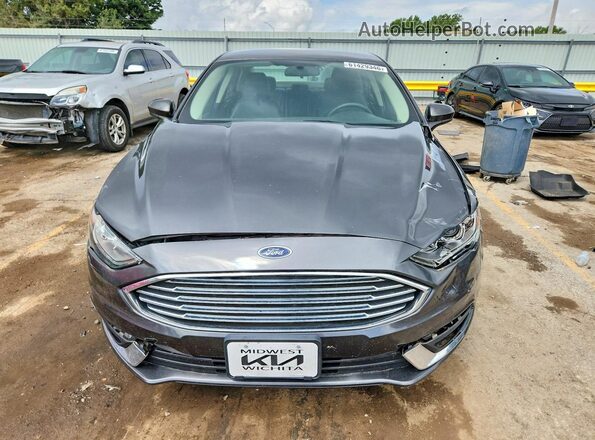 3FA6P0H74JR109897 2018 FORD FUSION Gray Вид спереду