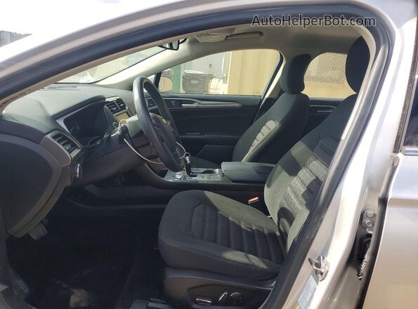 3FA6P0H75JR250056 2018 FORD FUSION Silver Widok wnętrza z przodu