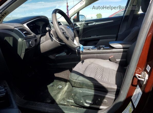 3FA6P0H76GR330491 2016 FORD FUSION Burgundy Front interior view