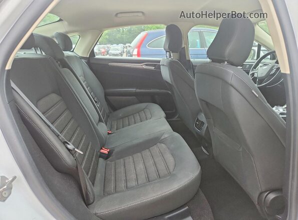 3FA6P0H76LR128907 2020 FORD FUSION White Vista de los asientos traseros