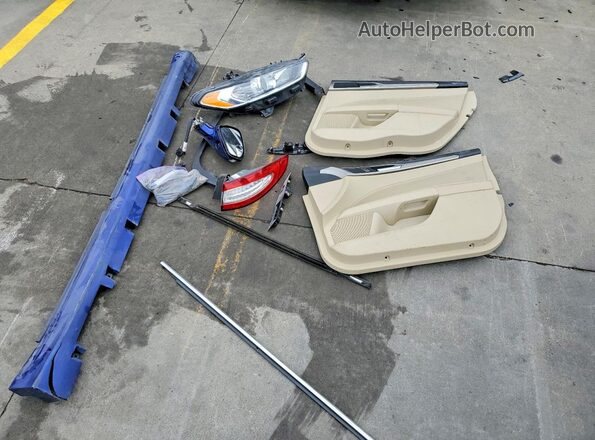 3FA6P0H79GR242227 2016 FORD FUSION Blue Vista del compartimento del motor