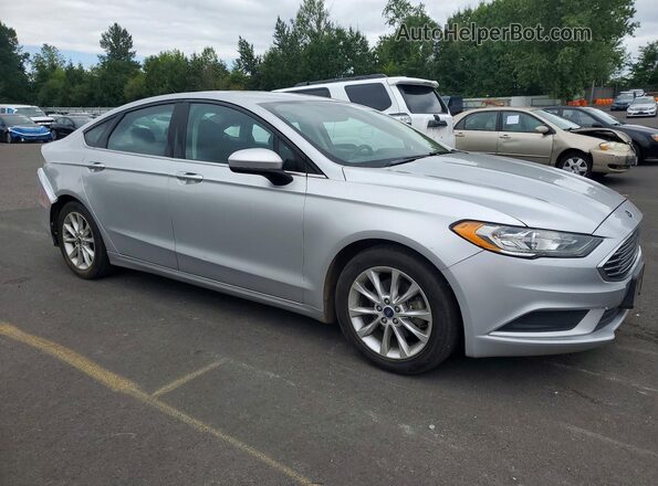 3FA6P0H79HR111302 2017 FORD FUSION Серебряный Передняя правая четверть